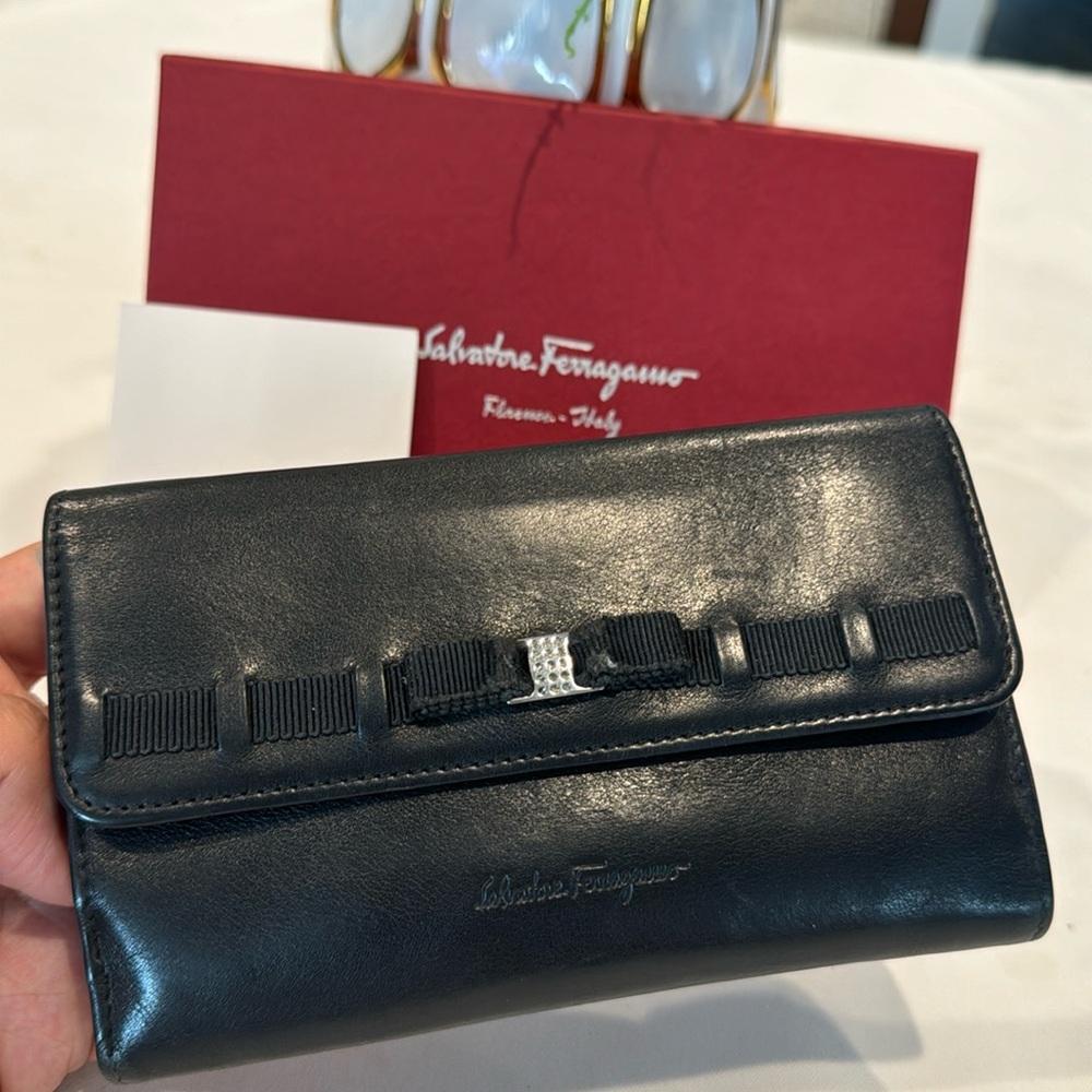 Salvatore Ferragamo Black Leather Bow-Accent Wallet
